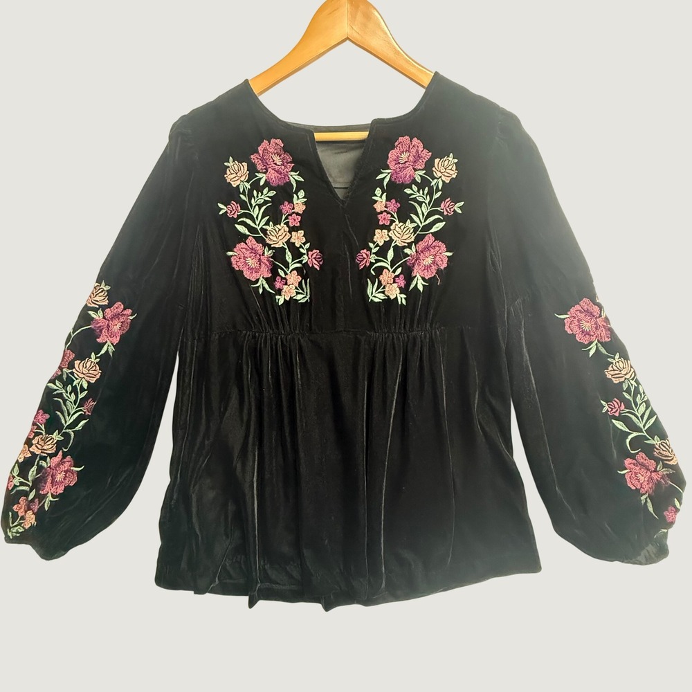 Black Velvet Floral Embroidered Blouse Womens M Boho Whimsigoth Romantic